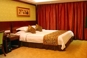 โต๊ะทำงาน, ผ้าม่านกันแสง, Wi-Fi ฟรี