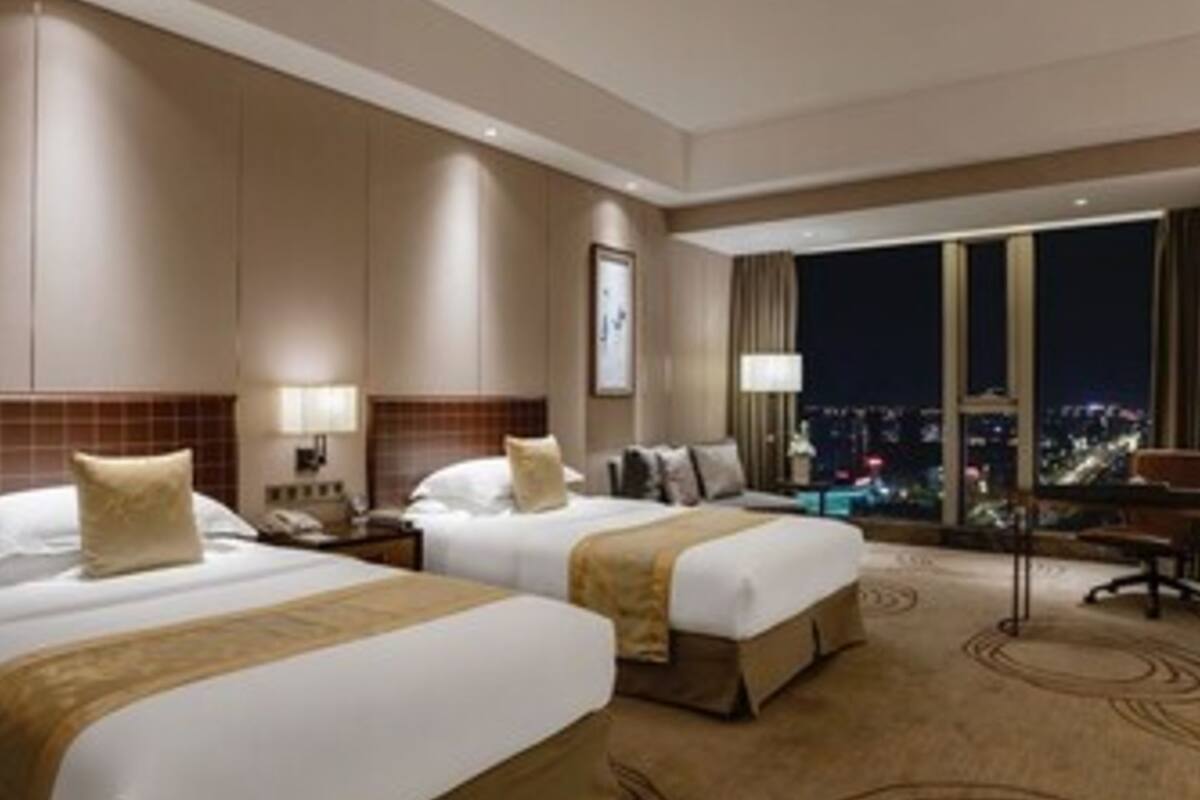 signature twin room, lake view | in-room safe, desk, blackout curtains, free wifi