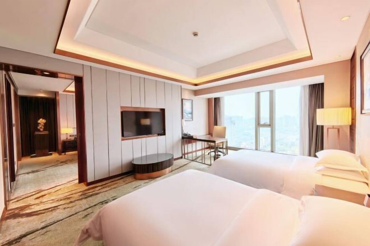 In-room safe, desk, blackout drapes, free WiFi