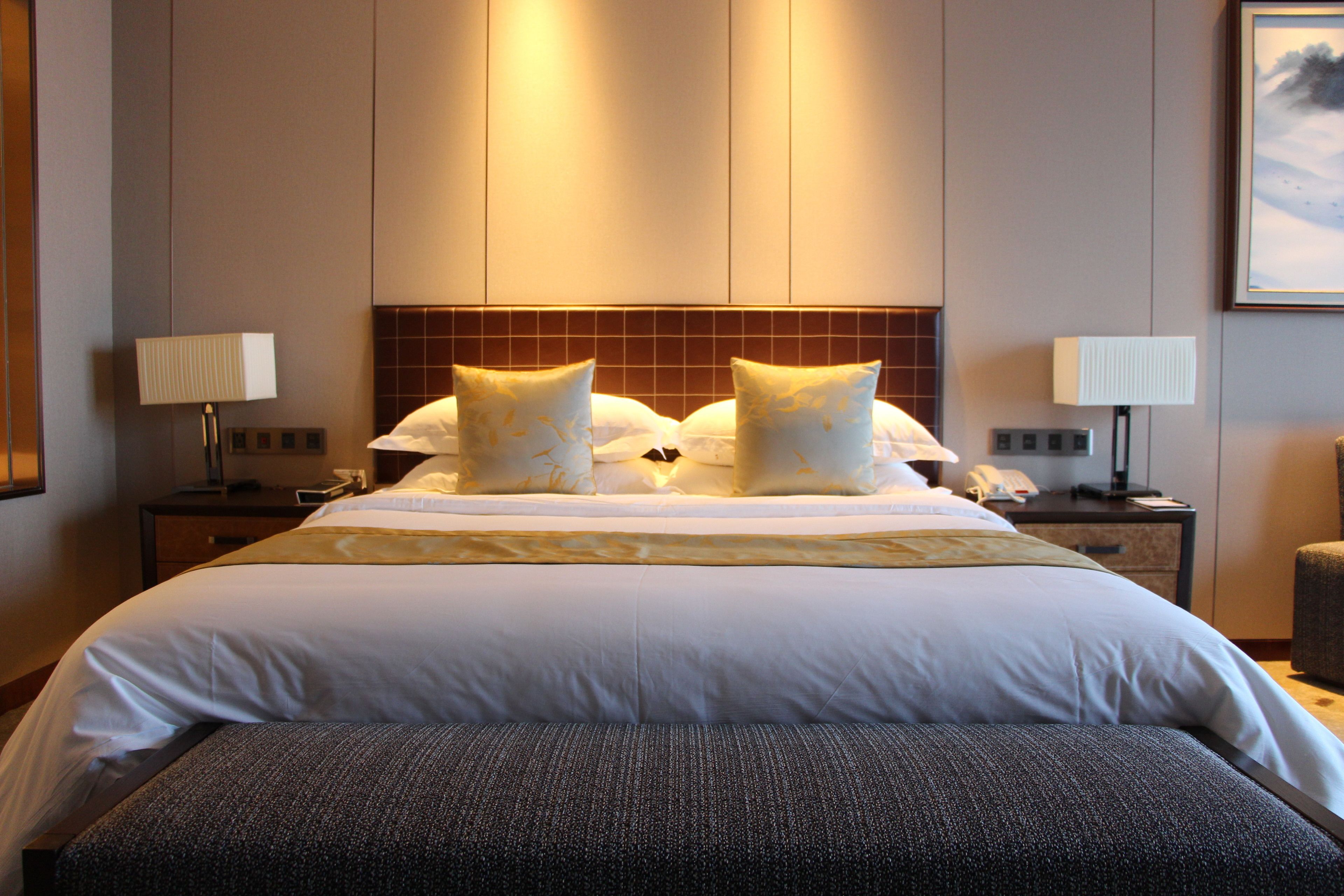 signature room, lake view | in-room safe, desk, blackout curtains, free wifi