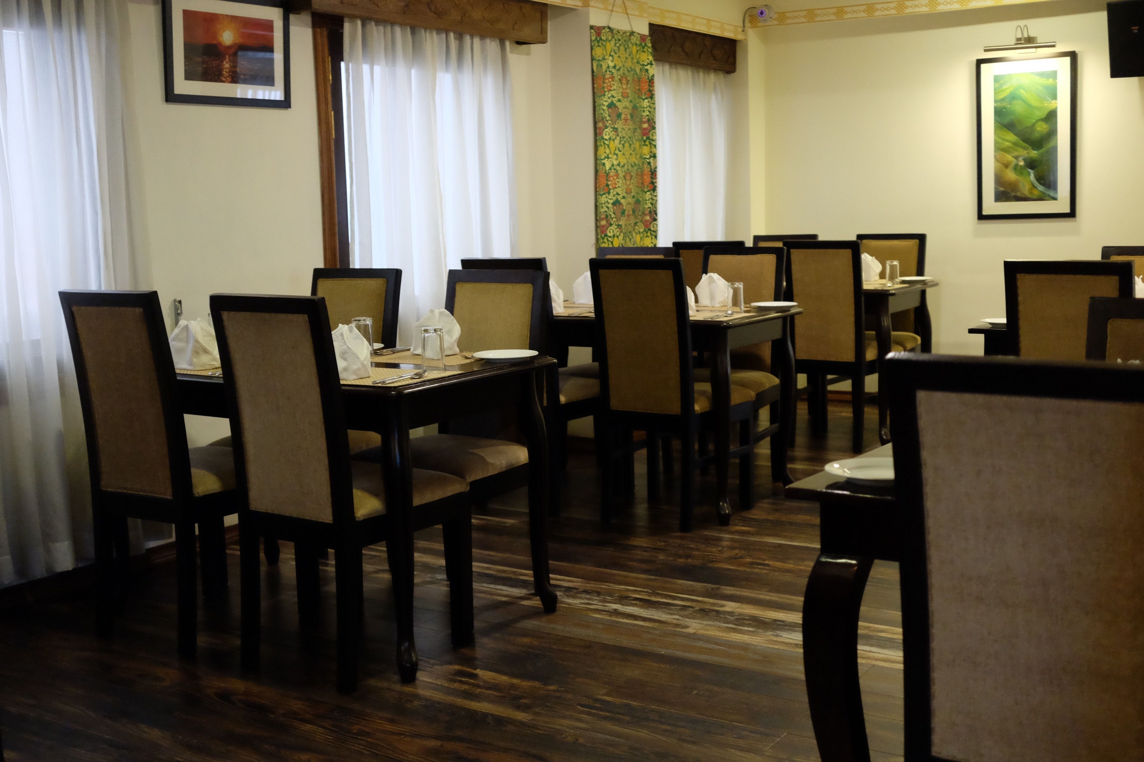 breakfast, lunch, dinner served; asian cuisine