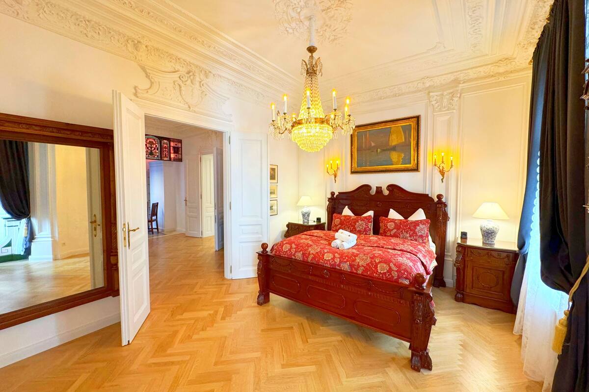 1 chambre, literie de qualité supérieure, couette en duvet d'oie