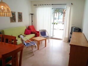 Apartment, 3 Bedrooms | Living area