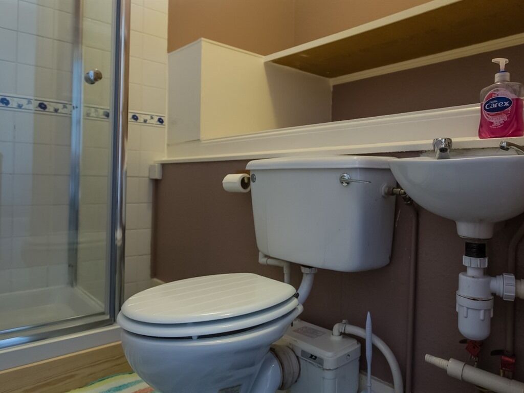 double room, ensuite ((small)) | miscellaneous