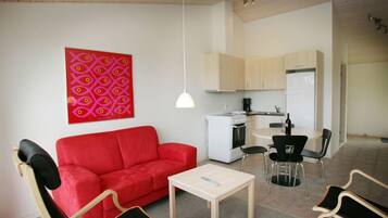 Apartment, 2 Bedrooms (Greenfee included) | Living area | TV