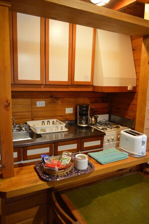 Private kitchen - Cabañas Nonthue (San Martín de los Andes)