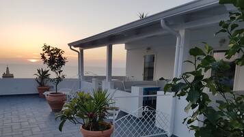 Rooftop terrace