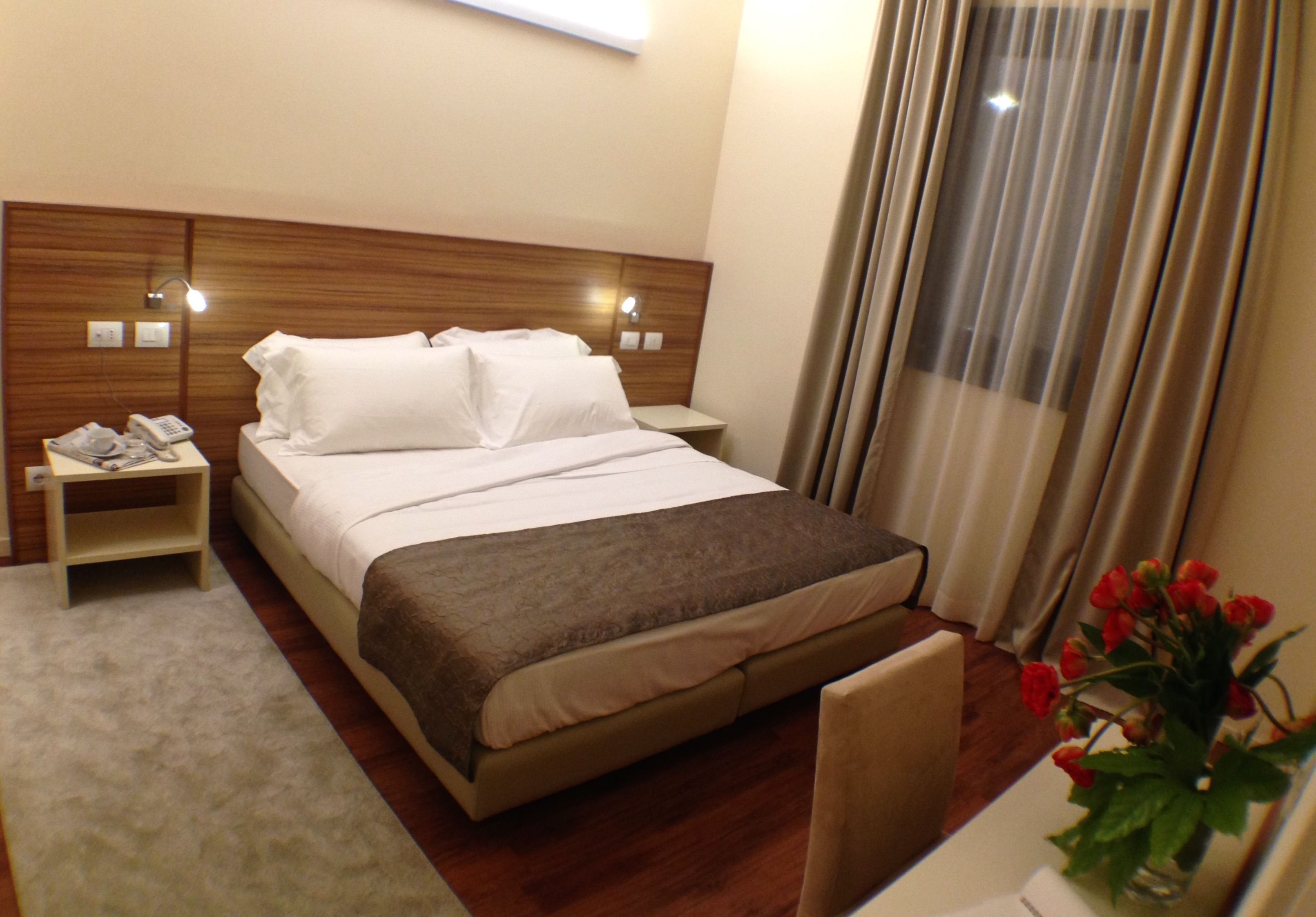 double room | premium bedding, minibar, in-room safe, desk