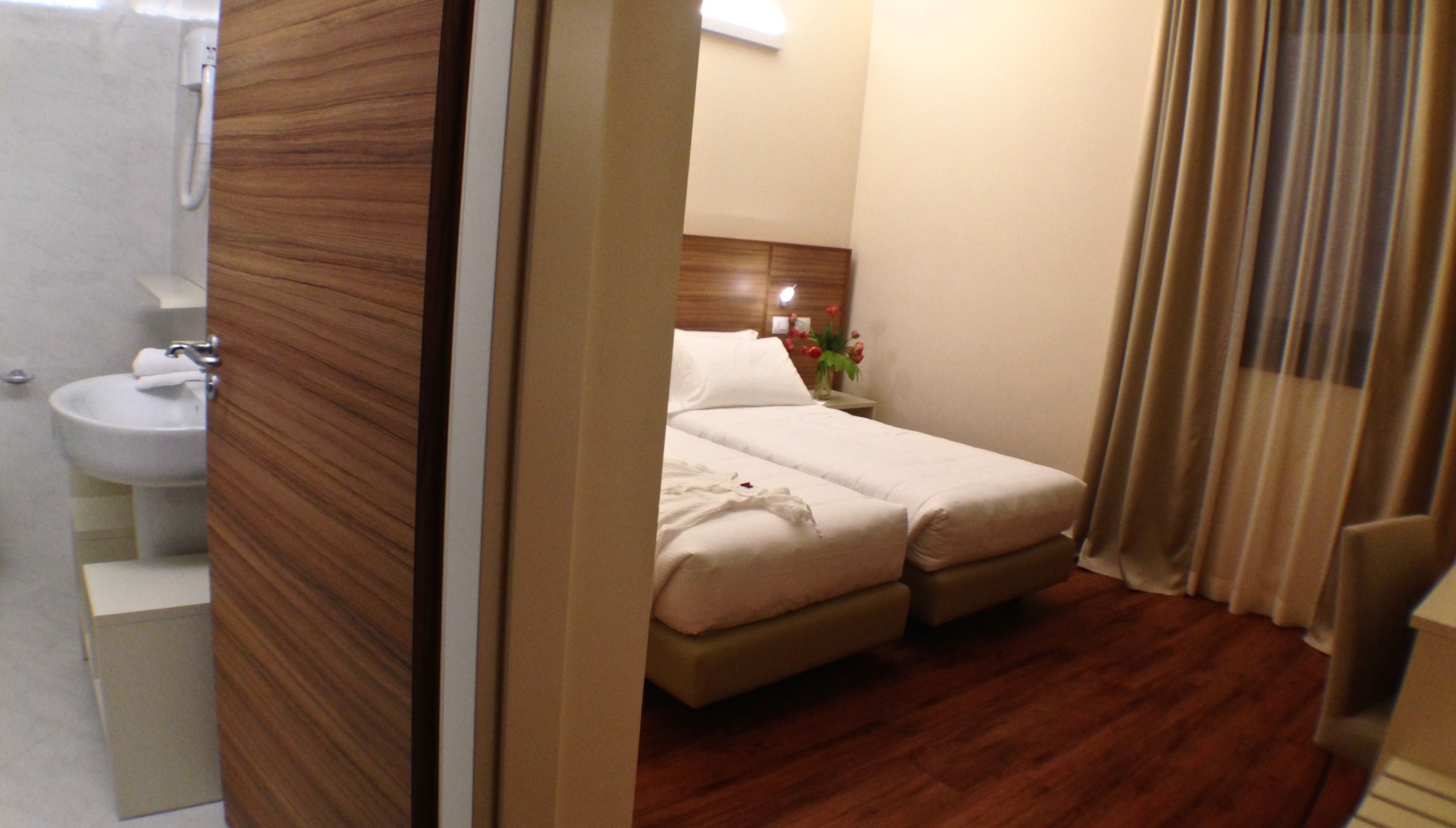 twin room, 2 single beds | premium bedding, minibar, in-room safe, desk