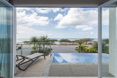 Master King Ocean View Suite with an Extra Room and Semi Private Infinity Pool | Vistas desde la habitación