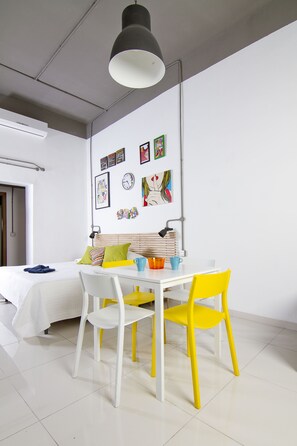 Studio, Sea Facing (4 people) | 1 bedroom, laptop workspace, blackout drapes, iron/ironing board