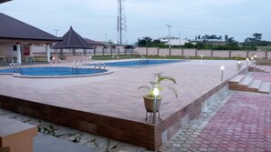 Outdoor pool - Western Sun International Hotel & Events Centre (Ede)