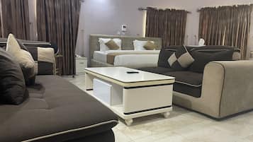 Presidential Suite, Vineyard View | 1 bedroom, premium bedding, in-room safe, desk