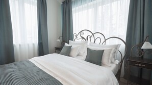 Standard Double Room, 1 King Bed | Egyptian cotton sheets, hypo-allergenic bedding available - Garni Hotel Dum (Belgrade)