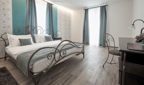 Egyptian cotton sheets, hypo-allergenic bedding, pillow-top beds - Garni Hotel Dum (Belgrade)