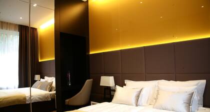 Maccani Luxury Suites