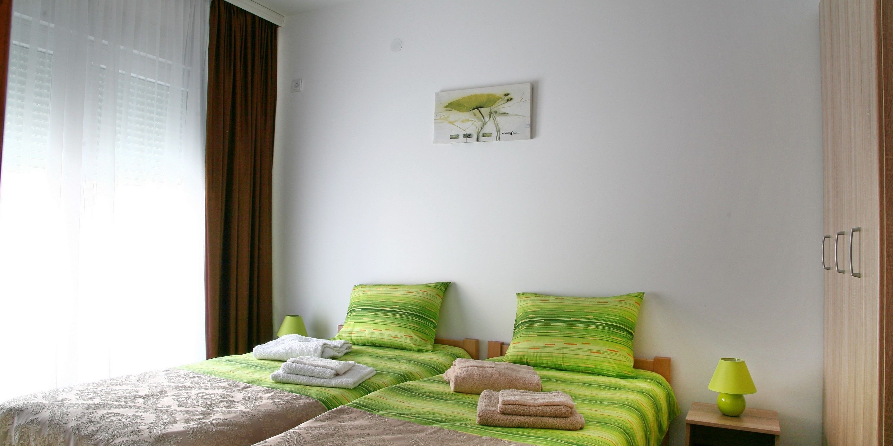 luxury apartment, 2 bedrooms | premium bedding, minibar, in-room safe, desk