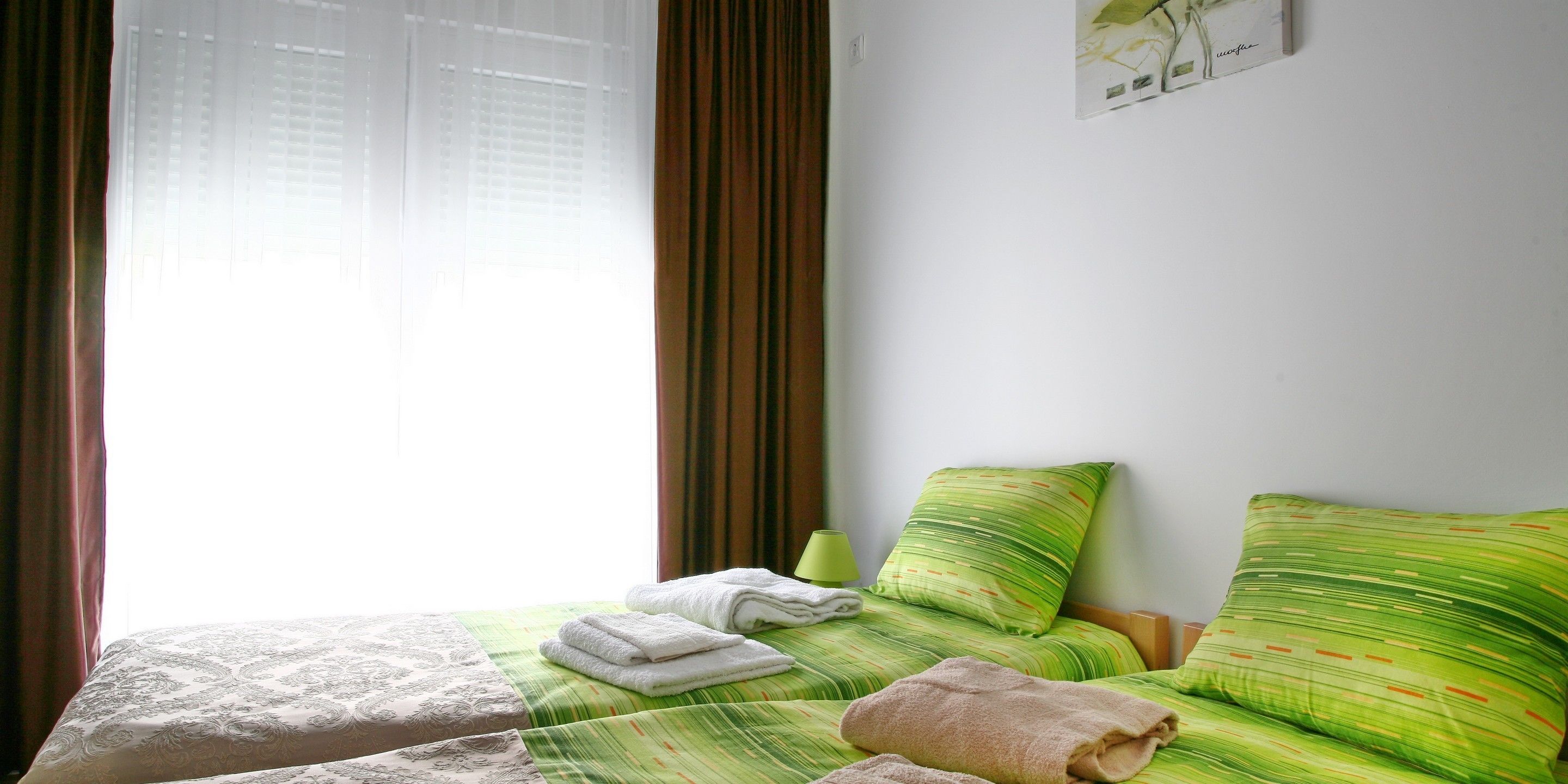 luxury apartment, 2 bedrooms | premium bedding, minibar, in-room safe, desk