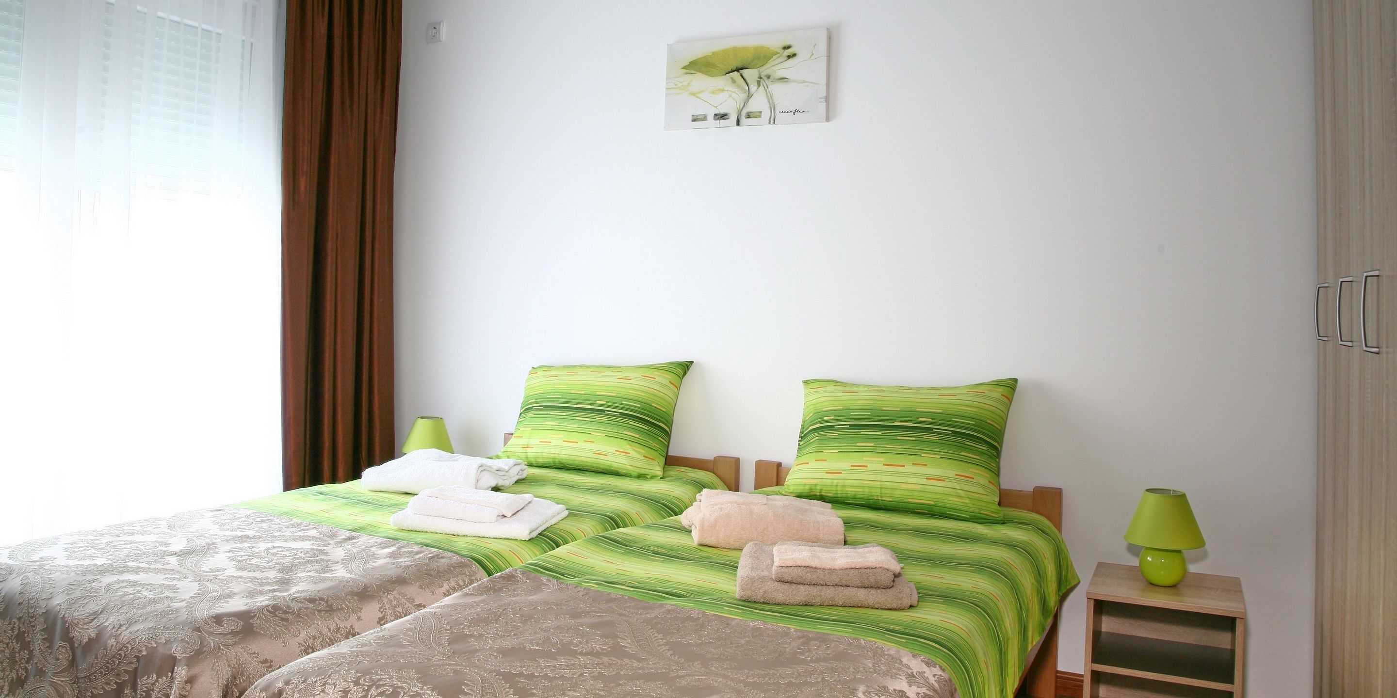 luxury apartment, 2 bedrooms | premium bedding, minibar, in-room safe, desk