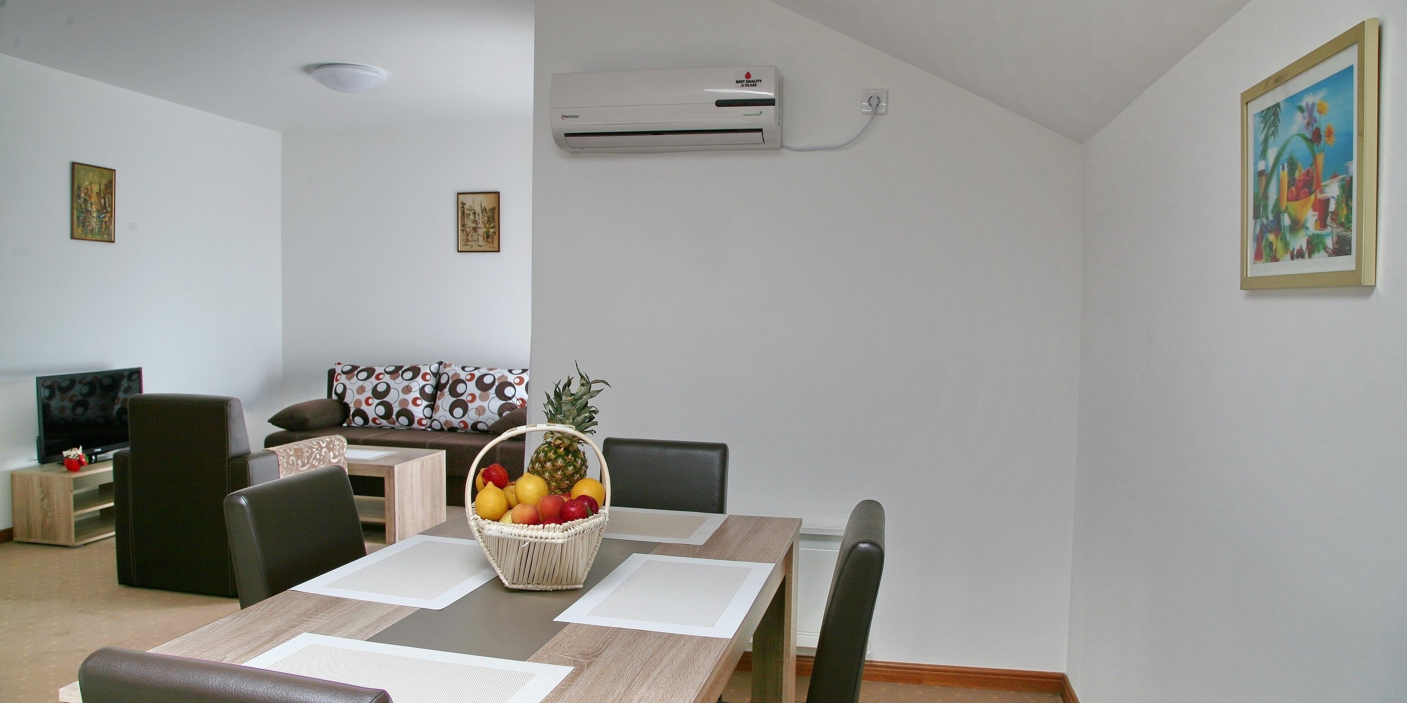 luxury apartment, 2 bedrooms | living area | flat-screen tv