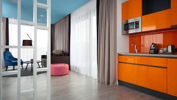 Roupas de cama premium, cofres nos quartos, individualmente decorados