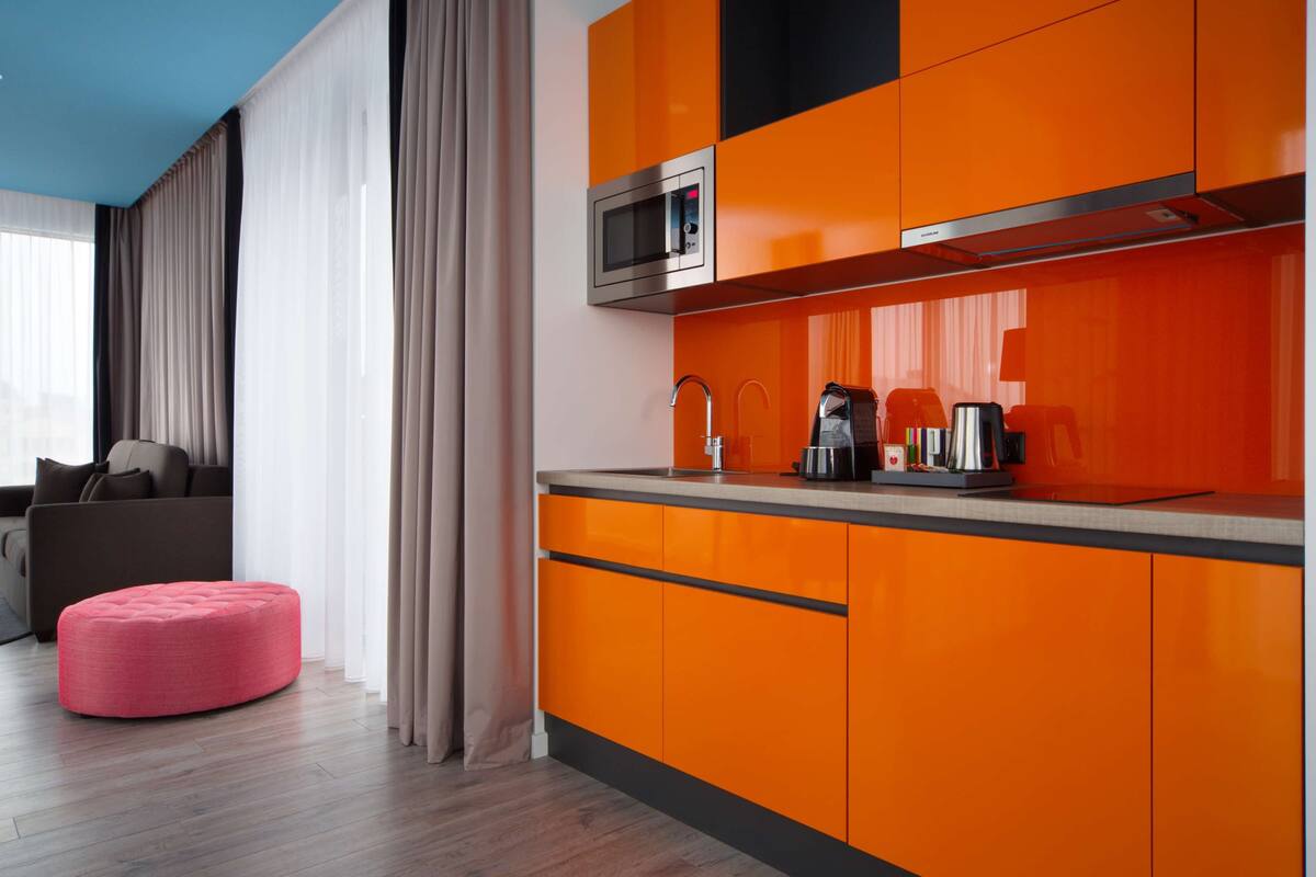 premium bedding, in-room safe, individually decorated