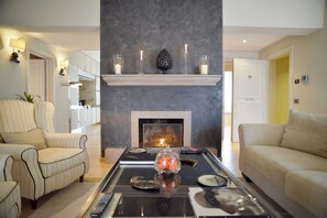 Classic-Apartment, 2 Schlafzimmer | Wohnbereich