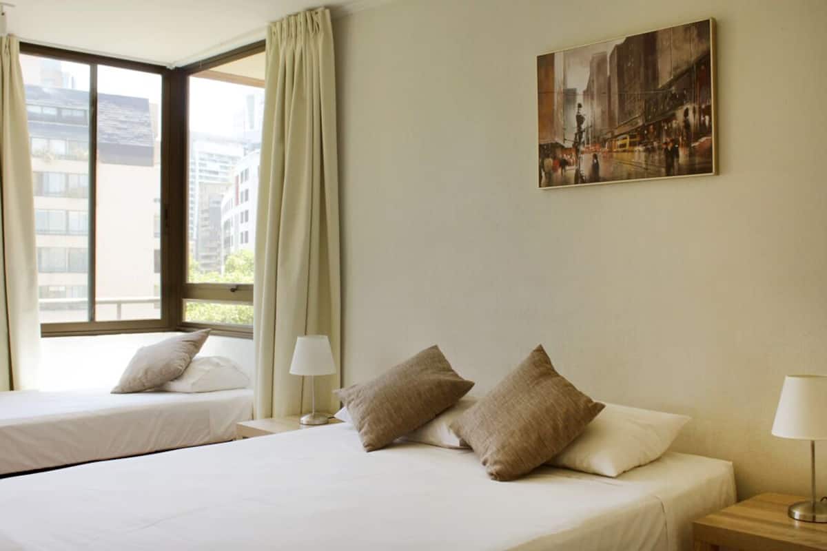 Family Apartment, 2 Bedrooms (712) | 1 bedroom, desk, laptop workspace, blackout drapes