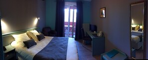 Desk, free WiFi, wheelchair access