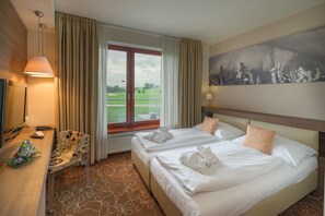 双人房 | 迷你吧、客房内保险箱、办公桌、免费婴儿床