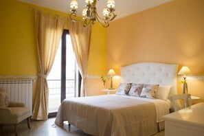 Minibar, Schreibtisch, kostenloses WLAN