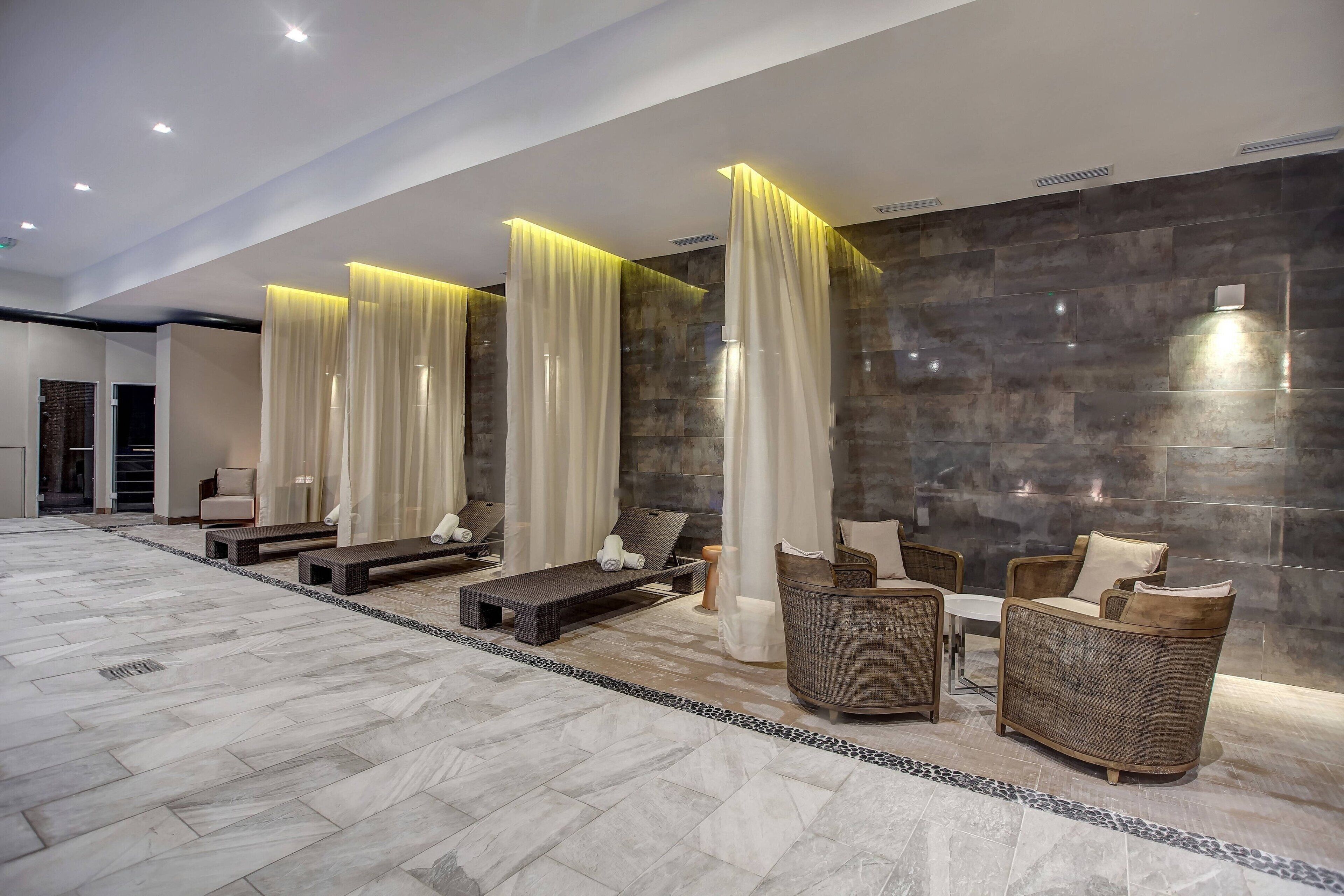 Couples treatment room(s), sauna, body treatments, mud baths