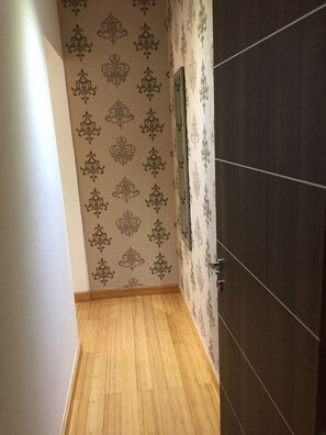 Double Room, Shared Bathroom | Individually decorated, blackout drapes, free WiFi