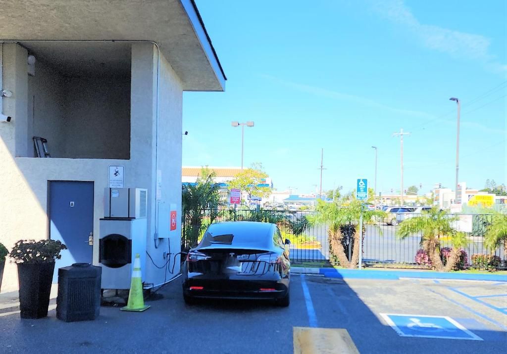 Photo - Morada Inn - Near Garden Grove Park