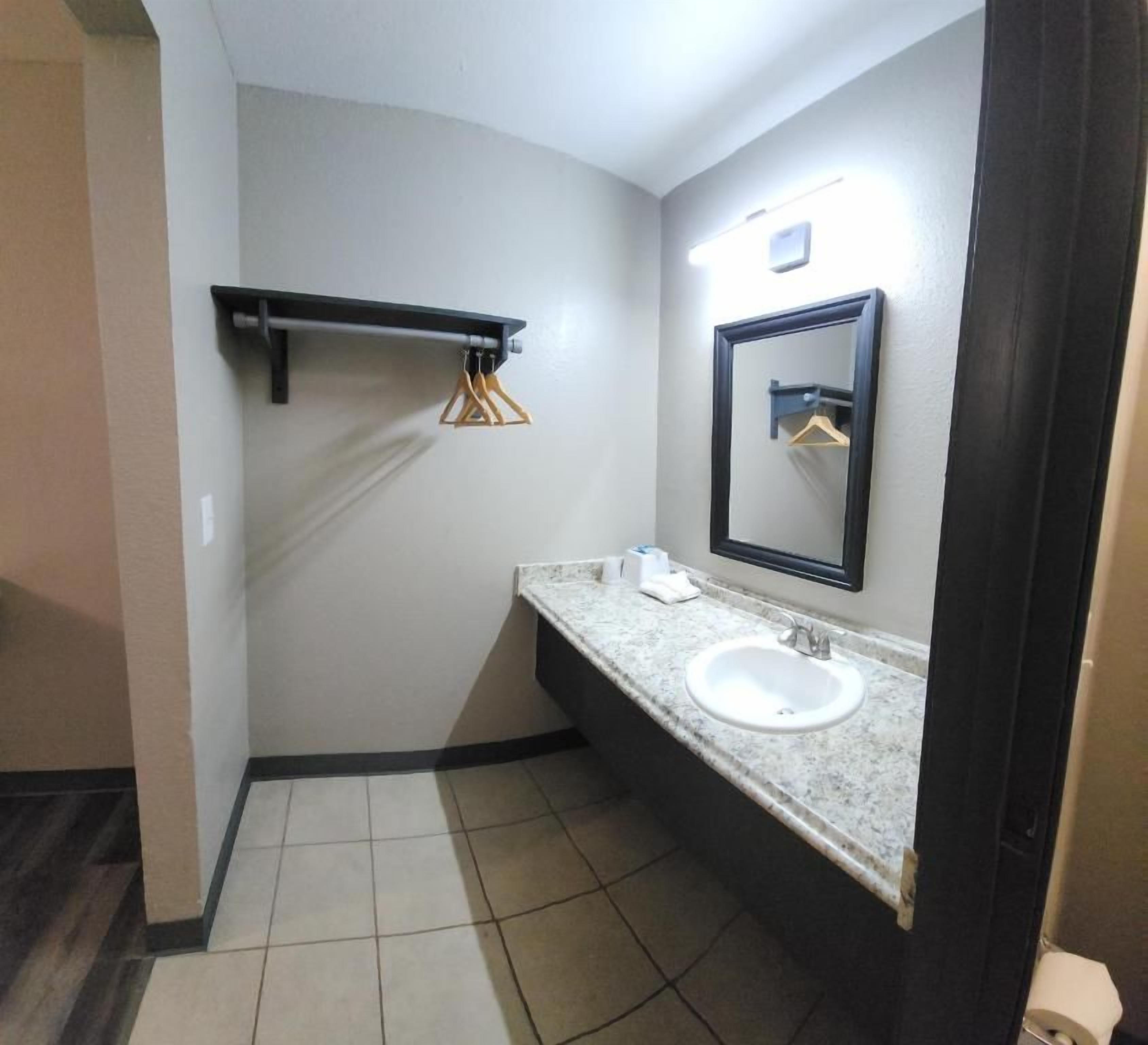 Photo - Morada Inn - Near Garden Grove Park