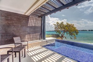 Pemandangan dari bilik