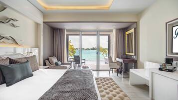 Luxury Presidential Two Bedroom ocean view Diamond Club | Premium bedding, minibar, in-room safe, individually decorated