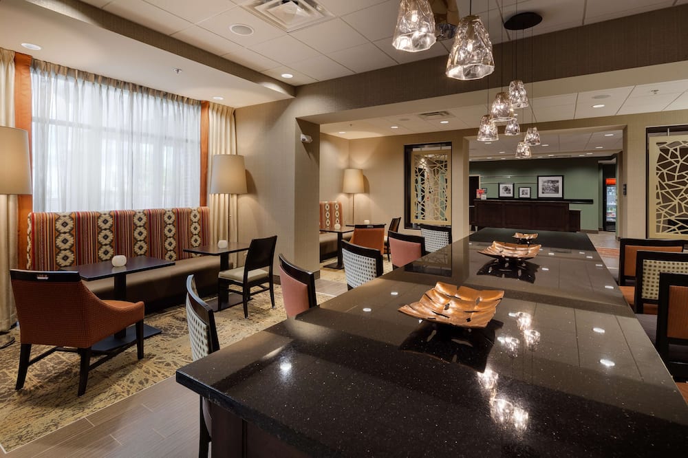 Hampton Inn Morristown, I-81