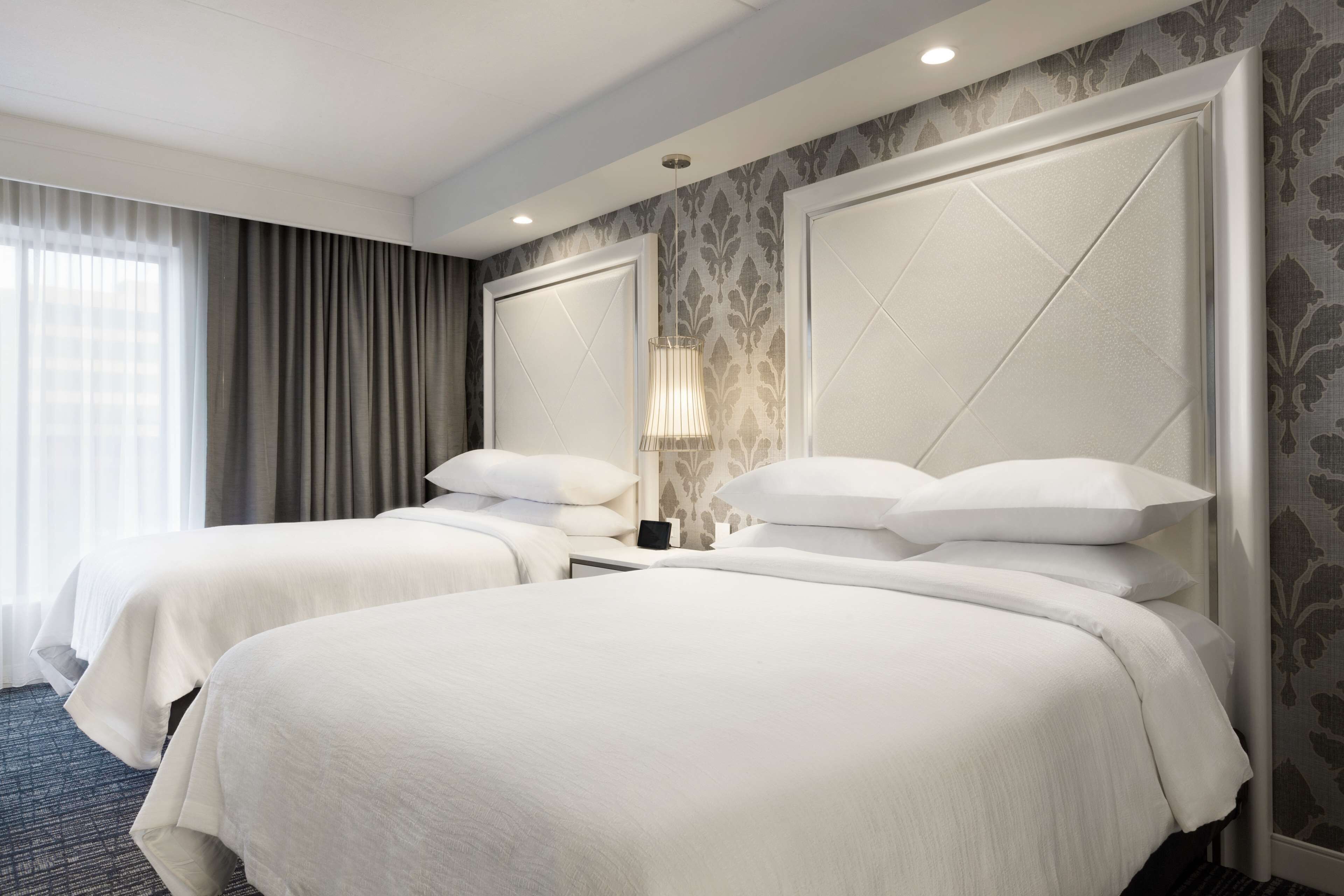 Minibar, in-room safe, laptop workspace, blackout drapes