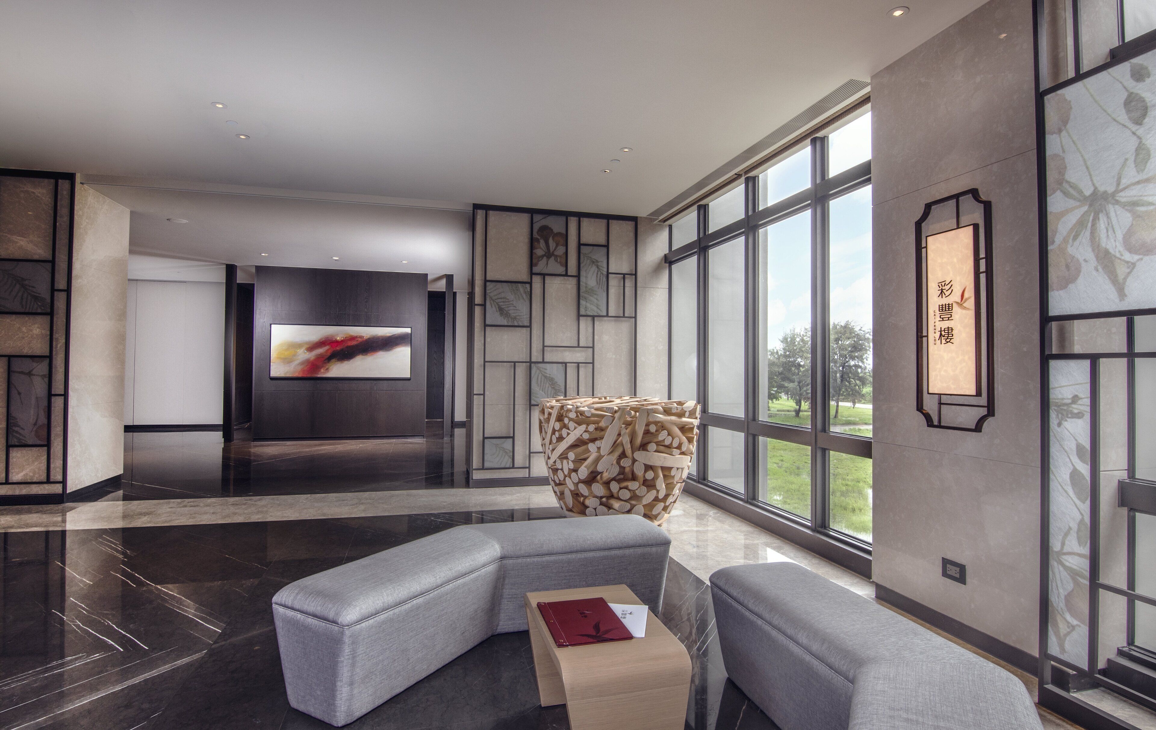 4 restaurants, breakfast, lunch, dinner served; international cuisine