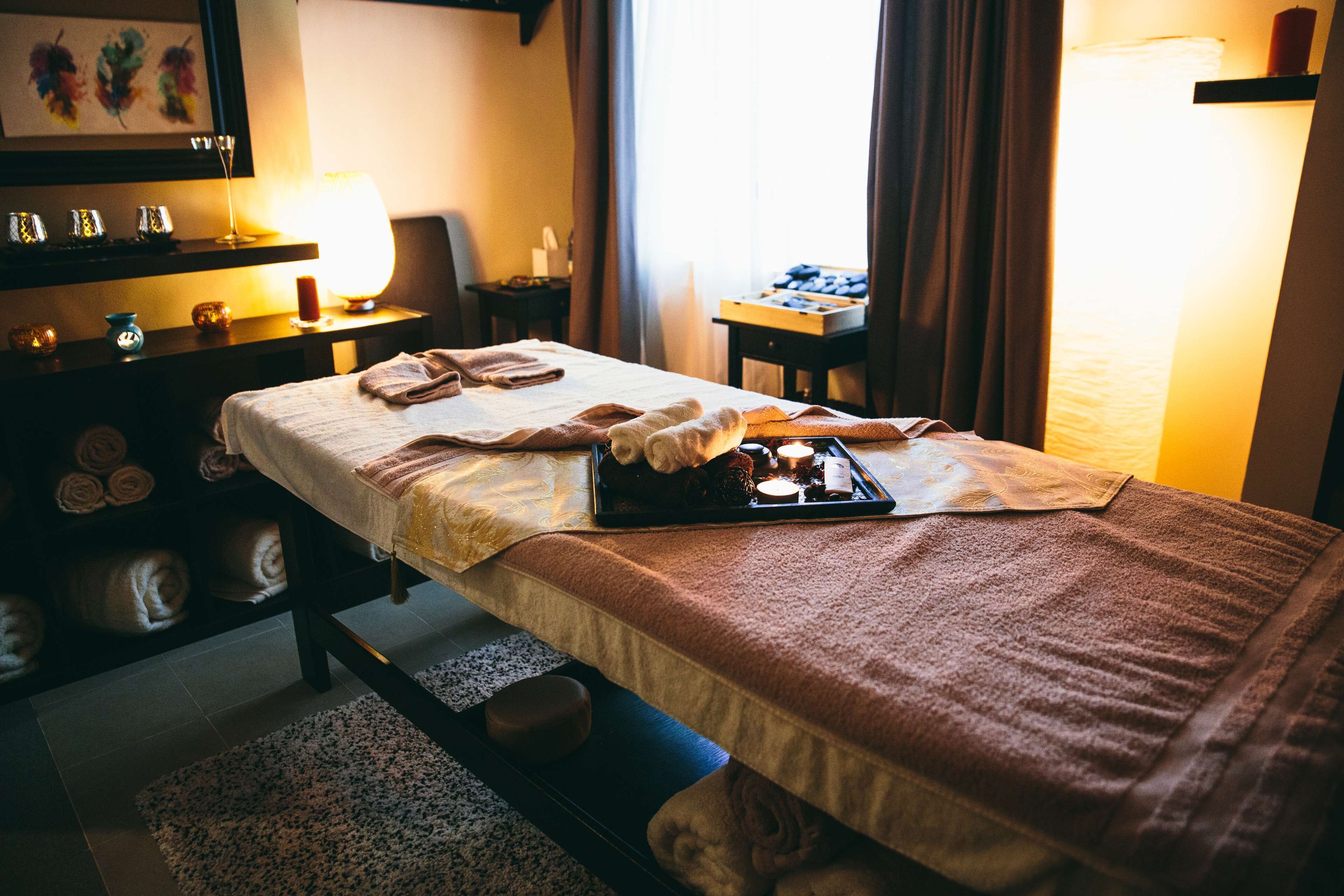 couples treatment room(s), body treatments, hydrotherapy, aromatherapy