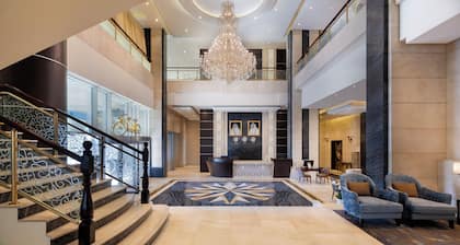 Golden Tulip Doha (Luxury City Hotel)