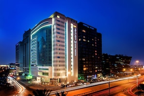 Exterior - Golden Tulip Doha (Luxury City Hotel) (Doha)