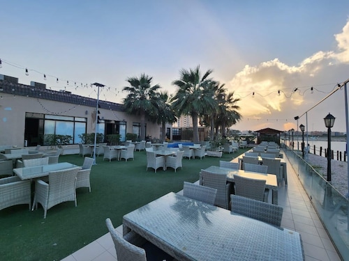 Golden Tulip Al Khobar Suites
