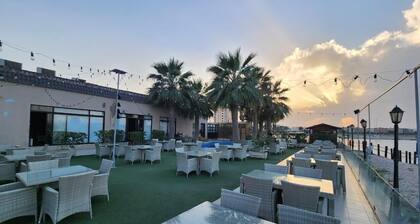 Golden Tulip Al Khobar Suites
