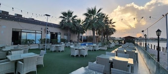 Golden Tulip Al Khobar Suites