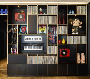 Coin salon dans le hall