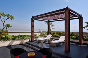 Cubrecamas, colchones con pillow-top y minibar 