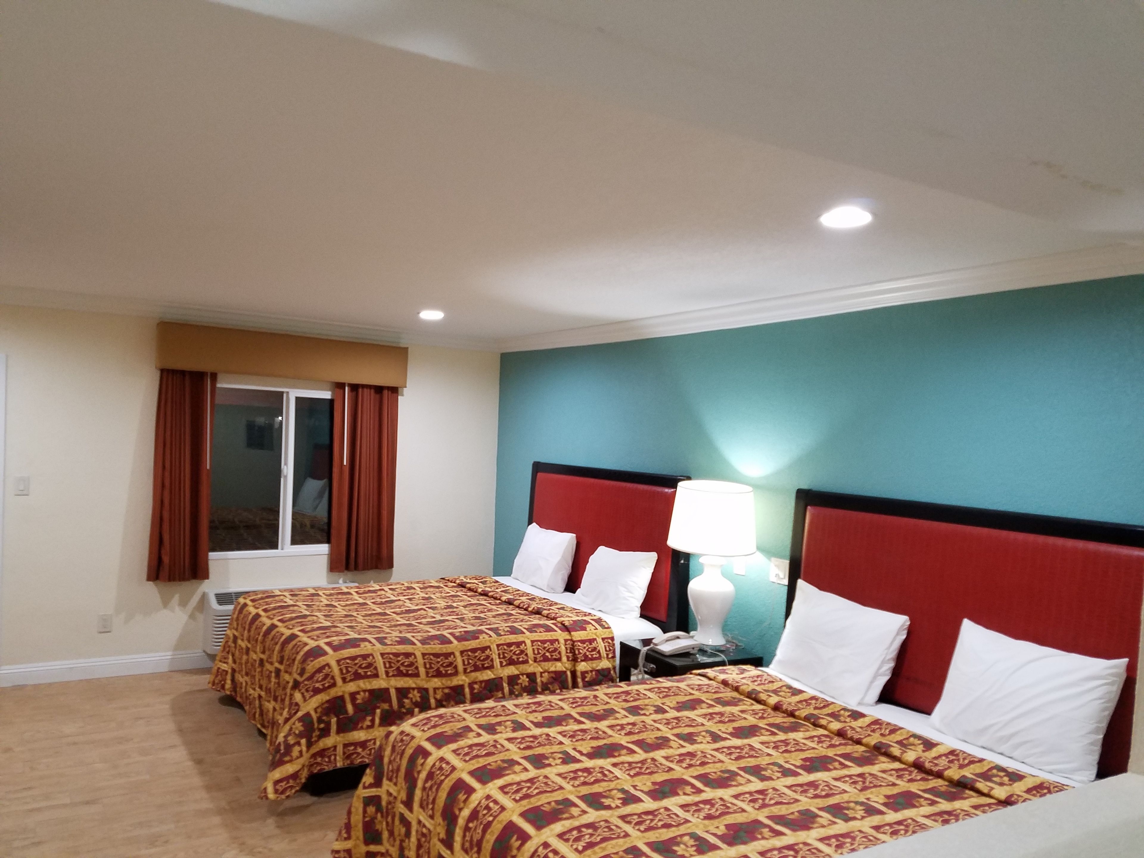 Suite, niet-roken | Een bureau, een strijkplank/strijkijzer, gratis wifi, beddengoed