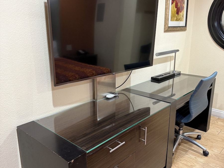 Desk, iron/ironing board, free WiFi, bed sheets
